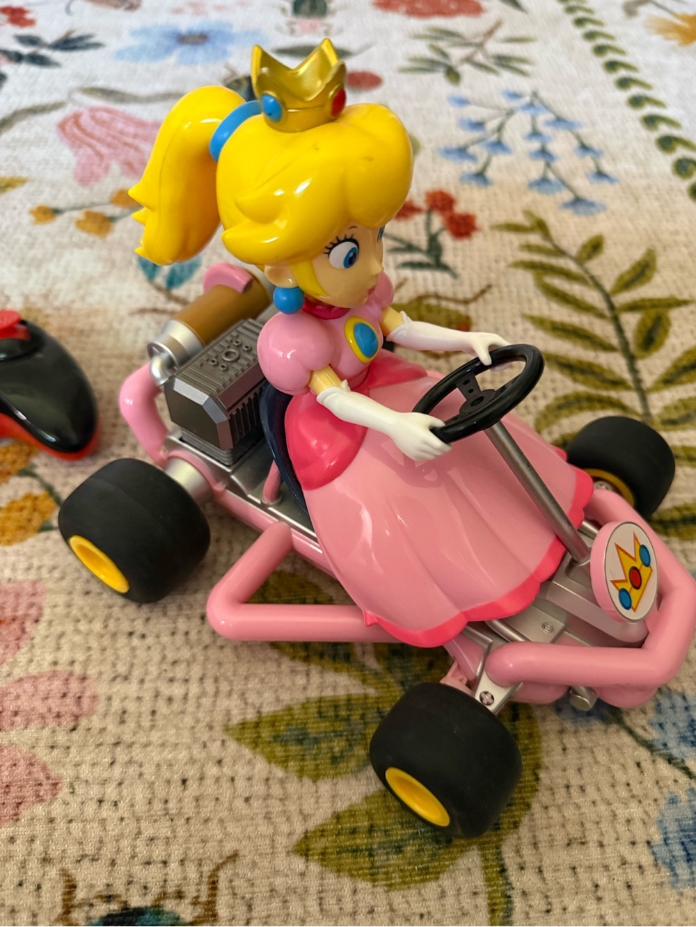 Princess Peach RC Toy Mario Kart - working great condition - Picture 3 of 7